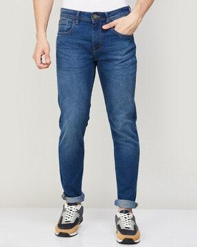 lightly washed jeans with 5-pocket styling