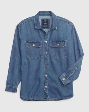 lightly washed denim jacket with flap pockets