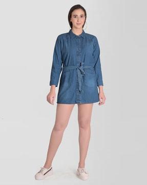 lightly washed shirt dress with waist tie-up