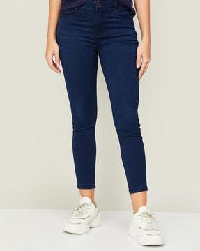 lightly washed skinny jeans