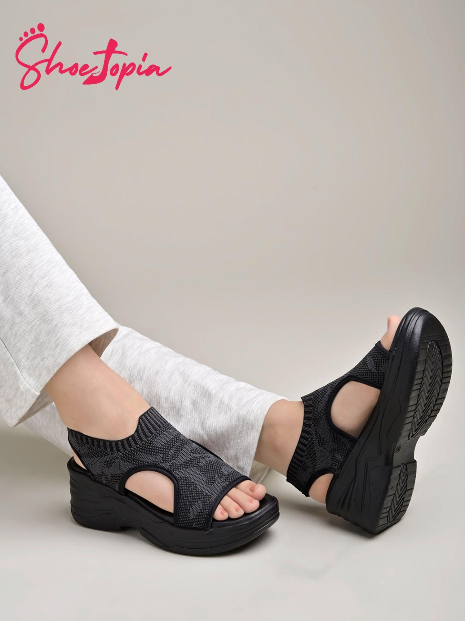 lightweight comfortable daily wear & trendy flatforms black sandals for women