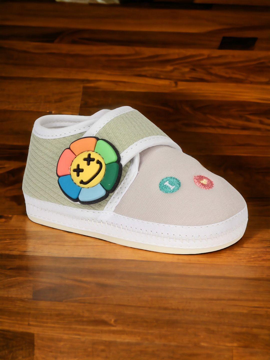 lil lollipop infants simley detail cotton booties