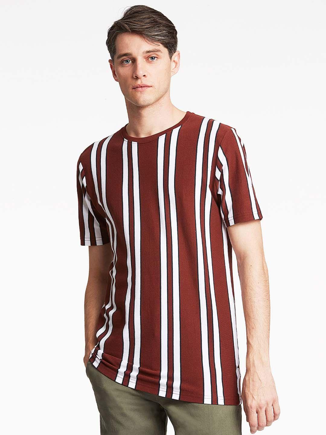 lindbergh men maroon & white striped pure cotton regular fit t shirt