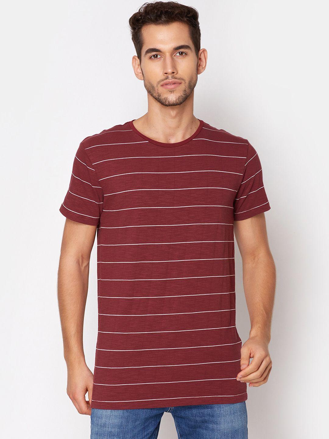lindbergh men maroon striped round neck t-shirt