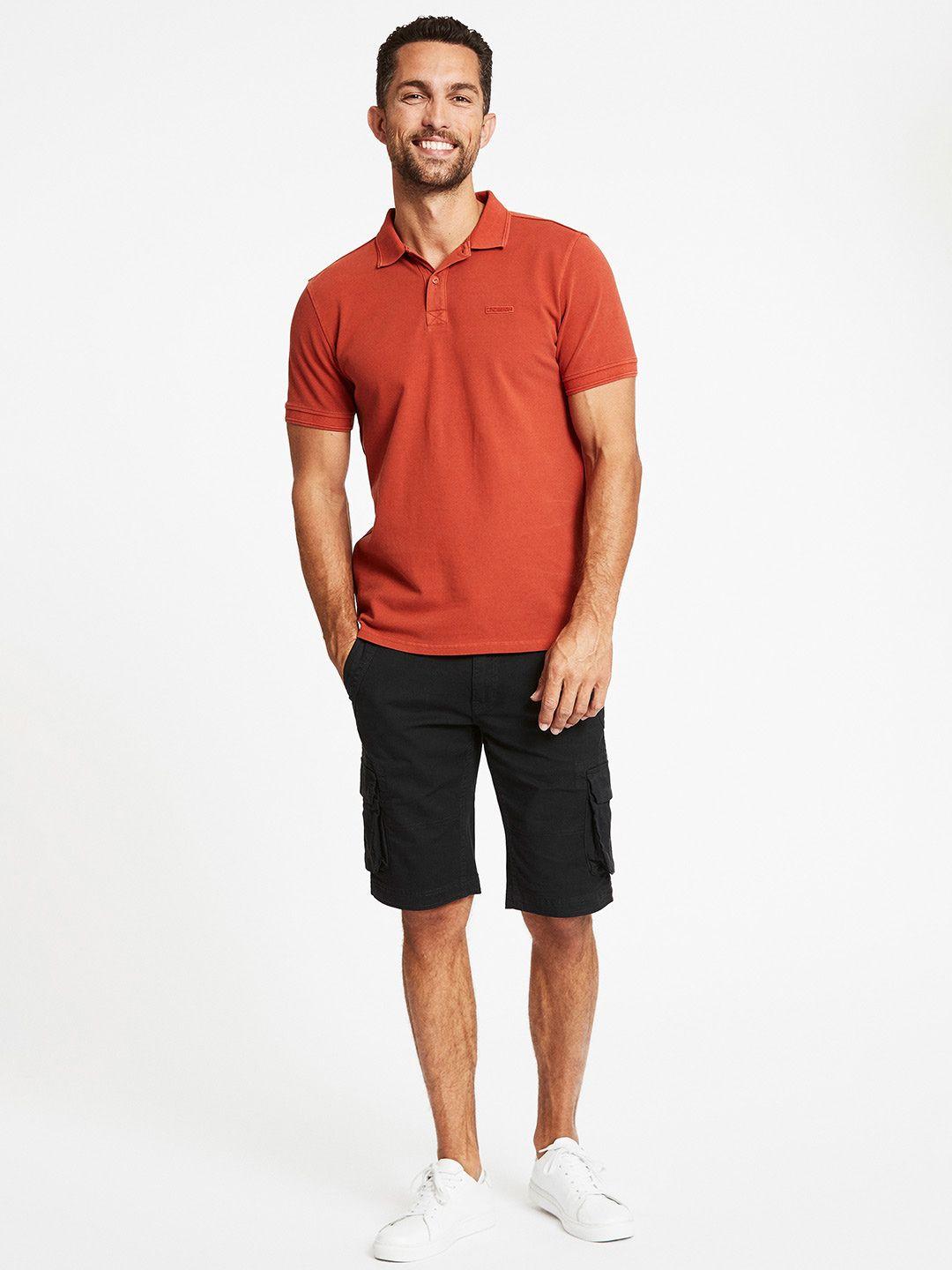 lindbergh men red solid polo collar t-shirt
