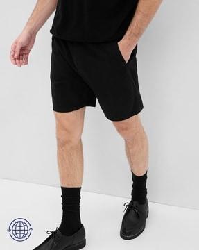 linen city shorts with insert pockets