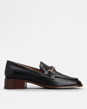 loafers in leather