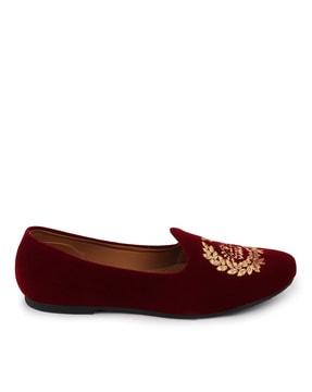 loafers with embroidery