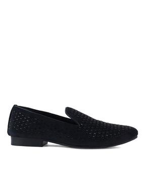 loafers with slip-on fastening