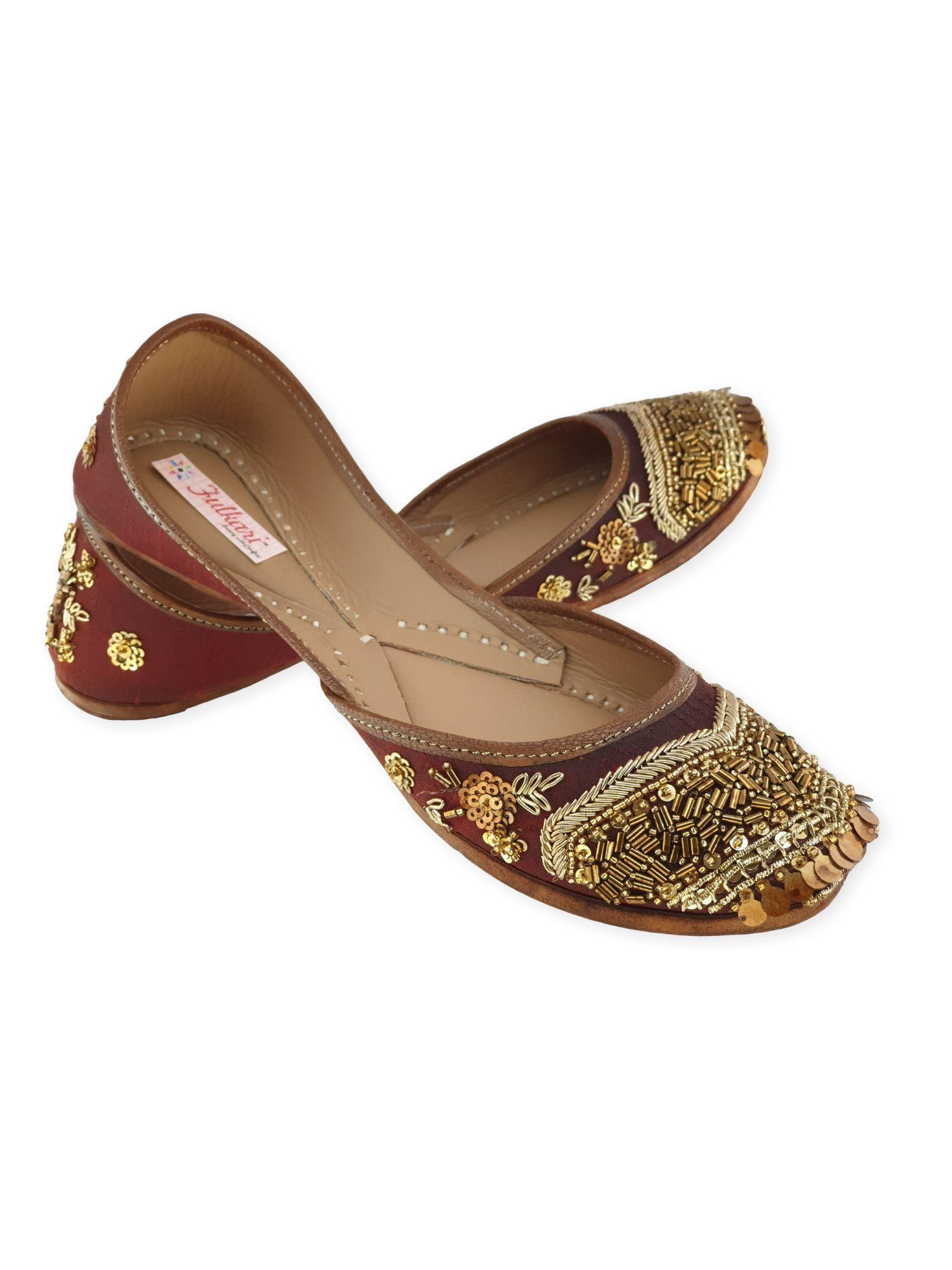 lobium maroon gold leather juttis