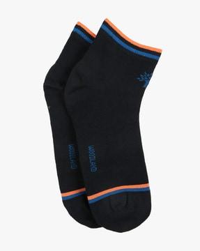 logo-knit-ankle-length-socks