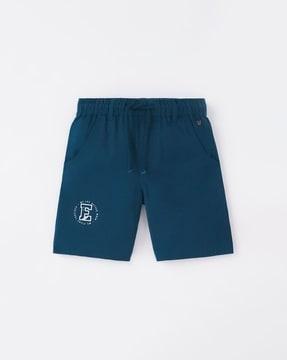 logo print shorts with pocket inserts