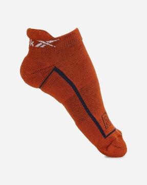 logo knit ankle-length socks