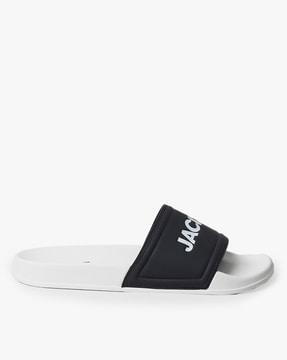 logo print slides with contrast footbed