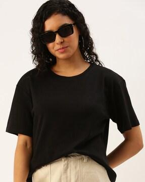 loose fit round-neck t-shirt