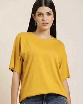 loose-fit t-shirt with short sleeves