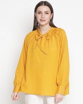loose-fit top with tie-up neck