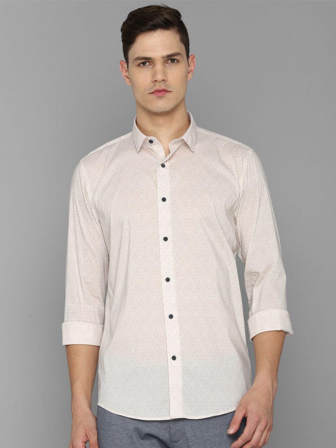 louis philippe sport men cream-coloured slim fit printed casual shirt