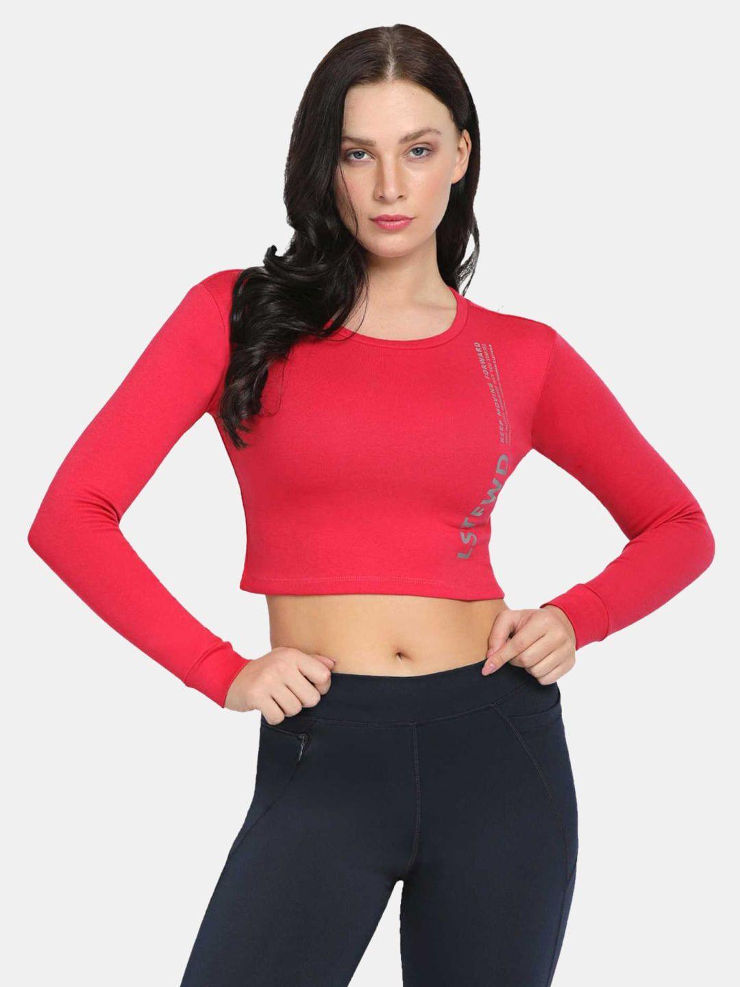 lovable sport typography printed round neck long sleeves fitted crop top