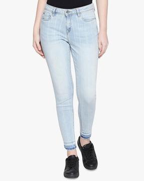 low-rise slim fit jeans