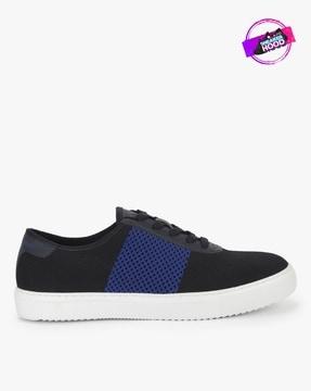 low-top lace-up sneakers with contrast panels