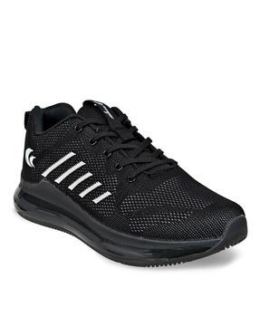low-top round-toe sports shoes