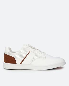 low-top lace-up casual shoes