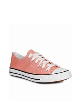 low-top lace-up casual shoes