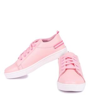 low-top lace-up casual shoes