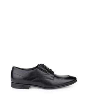 low-top lace-up derby shoes