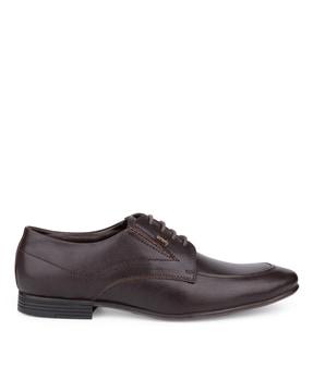 low-top lace-up derby shoes