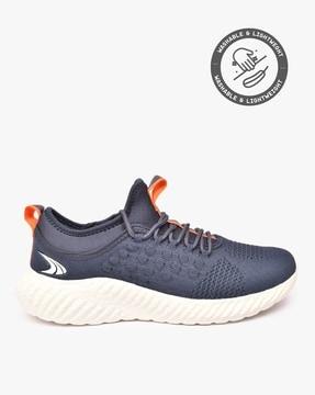 low-top lace-up running shoes