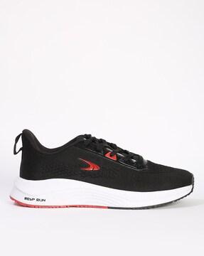 low-top lace-up running shoes