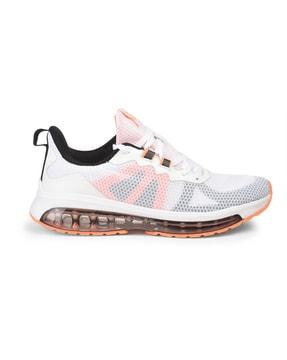 low-top lace-up running shoes