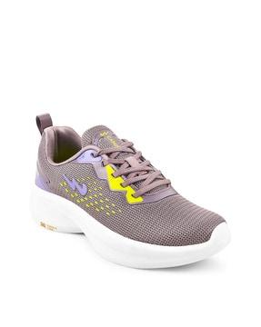 low-top lace-up running shoes