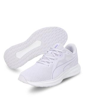 low-top lace-up running shoes