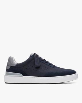 low-top lace-up sneakers