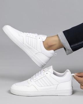 low-top lace-up sneakers