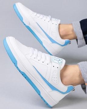 low-top lace-up sneakers