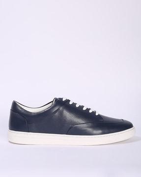 low-top lace-up sneakers