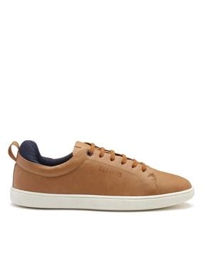 low-top lace-up sneakers