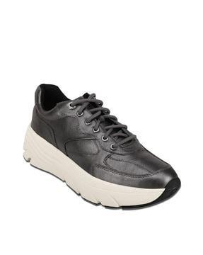 low-top lace-up sneakers