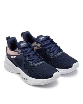 low-top lace-up sports shoes