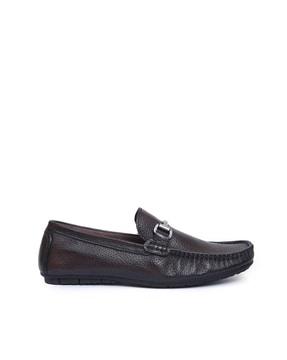 low-top loafers with metal accent