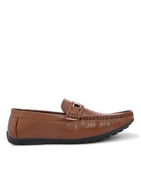 low-top loafers with metal accent