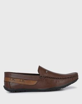 low-top round-toe loafers