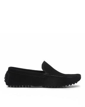 low-top round-toe slip-on loafers