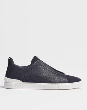 low-top round-toe slip-on sneakers