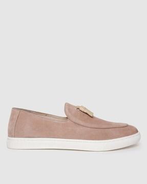 low-top slip-on casual shoes