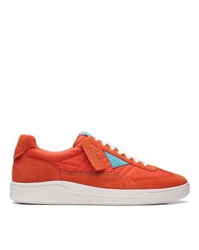 low-tops lace-up sneakers
